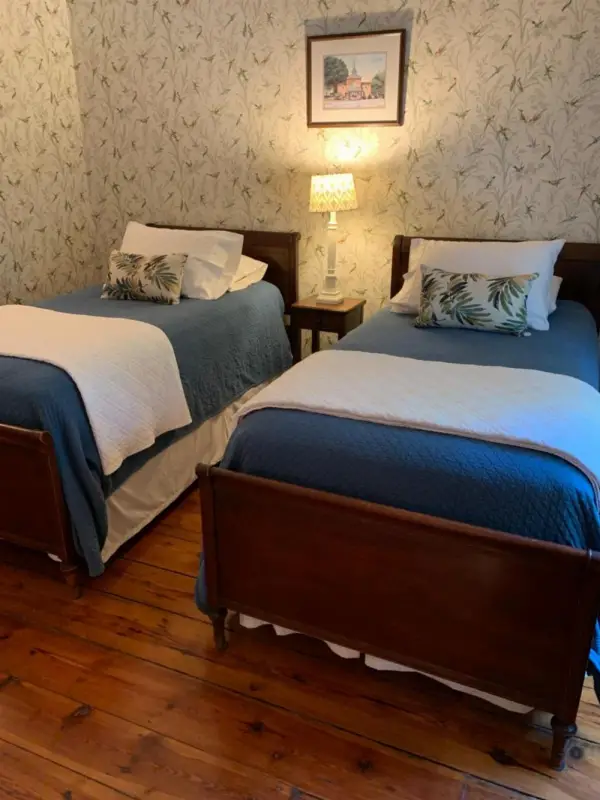 The Lily Inn - Burlington 7
