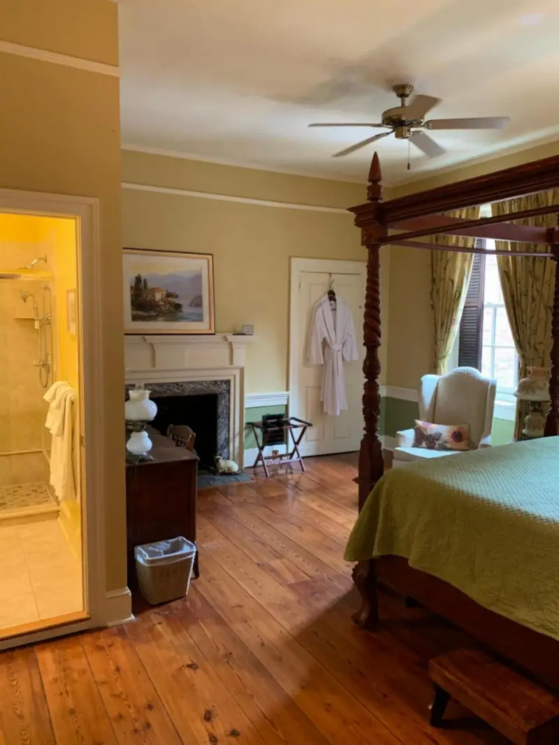 Queen Room with Garden View